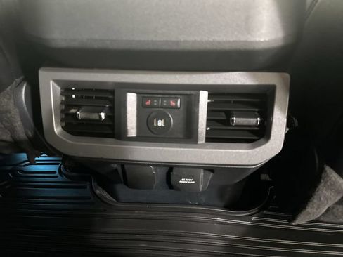 Used 2023 Ford F250 Lariat w/ Lariat Ultimate Package AWD/4WD image 21