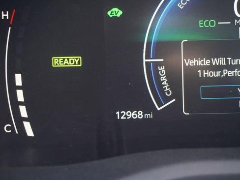 Certified 2025 Toyota Camry SE image 23