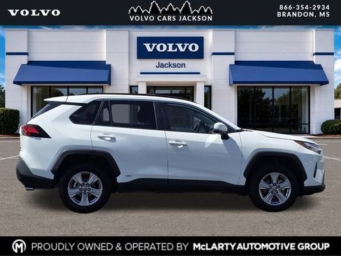 Used 2024 Toyota RAV4 XLE AWD/4WD image 3