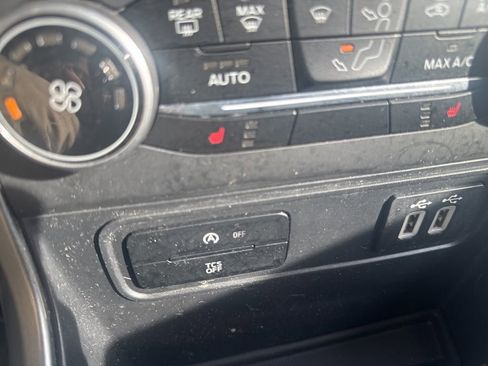 Used 2018 Ford EcoSport SE image 22