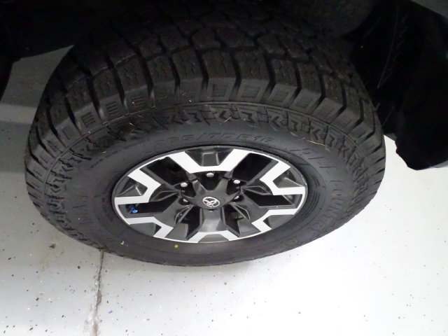 Used 2023 Toyota Tacoma TRD Off-Road AWD/4WD image 30