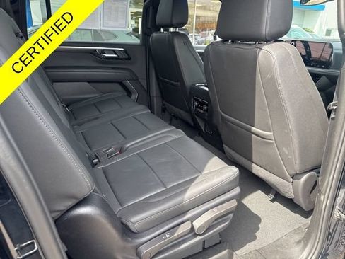 Used 2025 Chevrolet Suburban Z71 AWD/4WD image 26