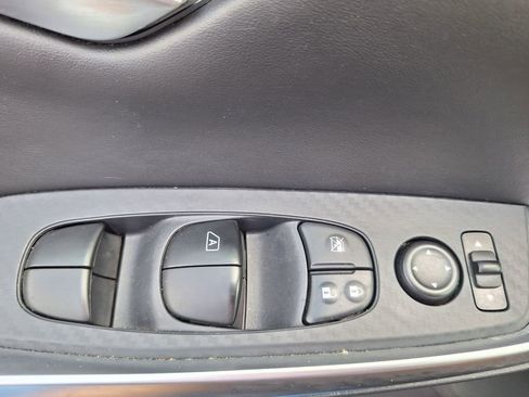 Certified 2024 Nissan Sentra SR w/ Trunk Package image 17