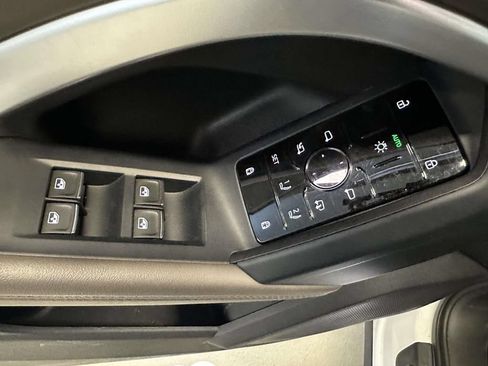 Used 2025 Audi Q5 Premium w/ Convenience Package AWD/4WD image 19