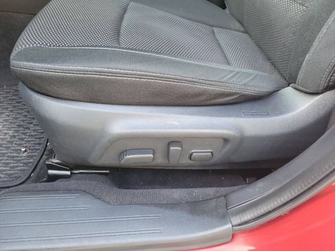 Used 2017 Subaru Outback 2.5i Premium AWD/4WD image 12