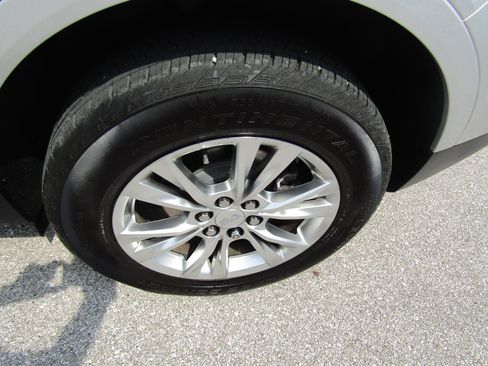 Used 2020 Cadillac XT5 Premium Luxury AWD/4WD image 11