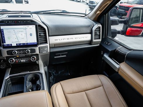 Used 2022 Ford F250 Lariat w/ Lariat Value Package image 15