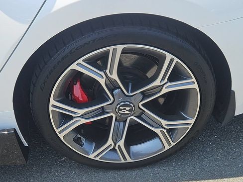 Used 2019 Kia Stinger GT2 AWD/4WD image 8