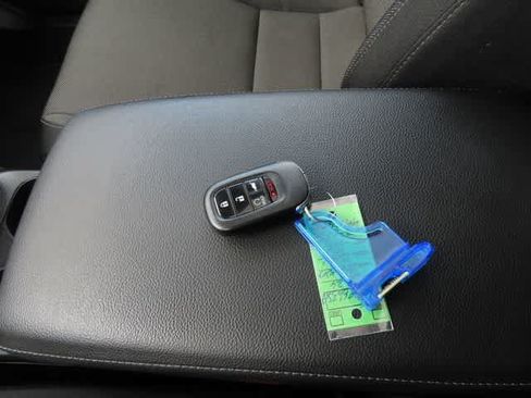 Used 2024 Honda CR-V EX image 26