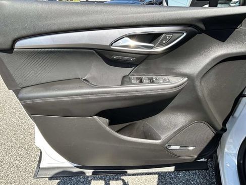 Used 2025 Buick Envision Sport Touring AWD/4WD image 12