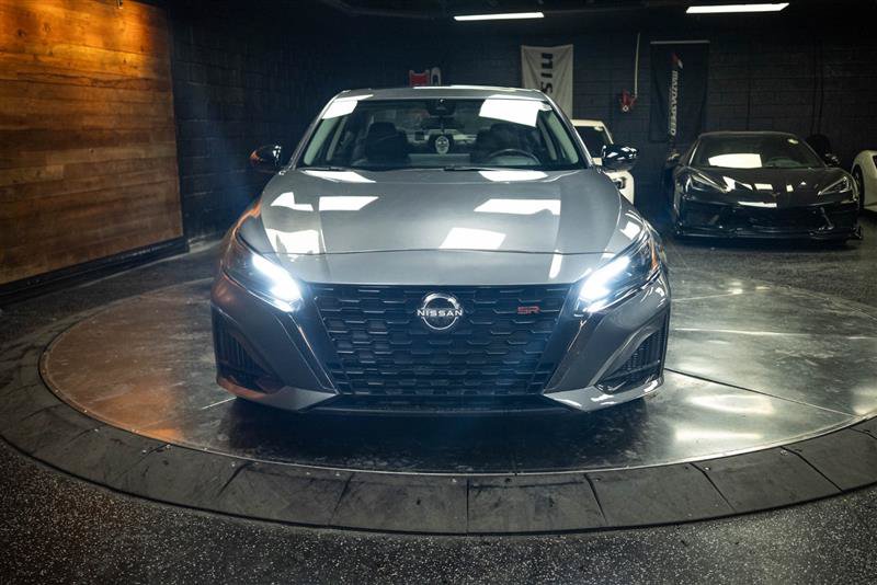 Used 2024 Nissan Altima 2.5 SR w/ SR Premium Package AWD/4WD image 4