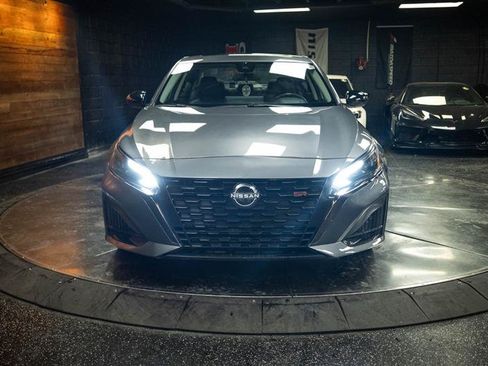 Used 2024 Nissan Altima 2.5 SR w/ SR Premium Package AWD/4WD image 4