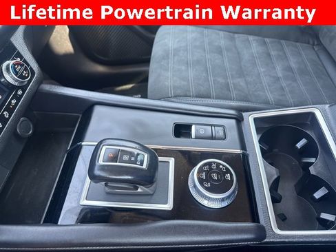 Used 2023 Mitsubishi Outlander SE image 20