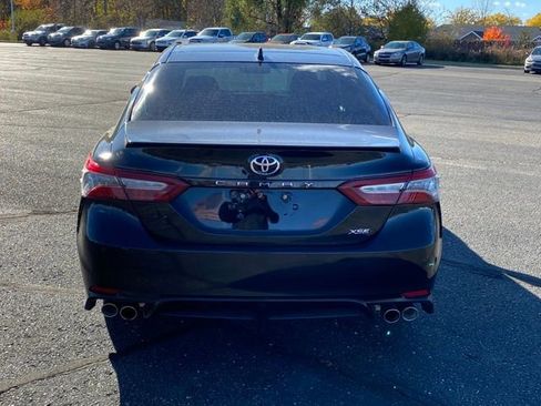 Used 2018 Toyota Camry XSE image 5