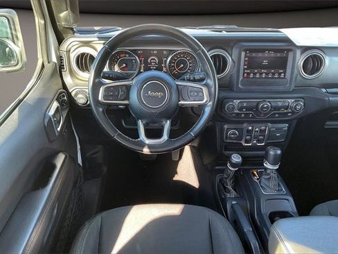 Used 2020 Jeep Wrangler Unlimited Sahara image 5