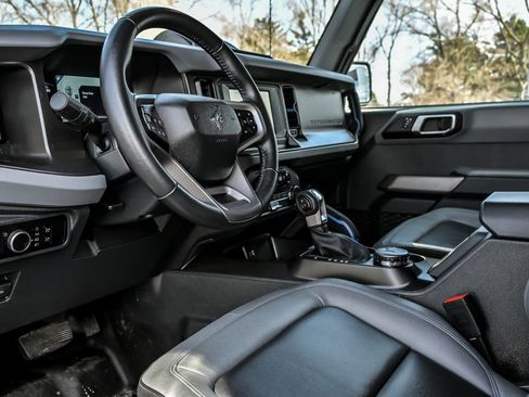 Used 2023 Ford Bronco Black Diamond image 12