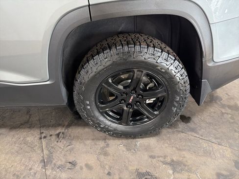 Certified 2023 GMC Acadia AT4 w/ Preferred Package image 37