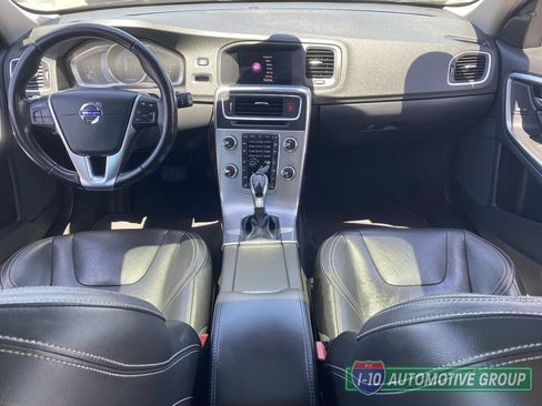 Used 2018 Volvo V60 T5 Dynamic w/ Vision Package FWD image 16