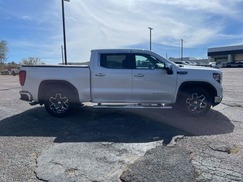 Used 2022 GMC Sierra 1500 SLT w/ SLT Convenience Package image 6