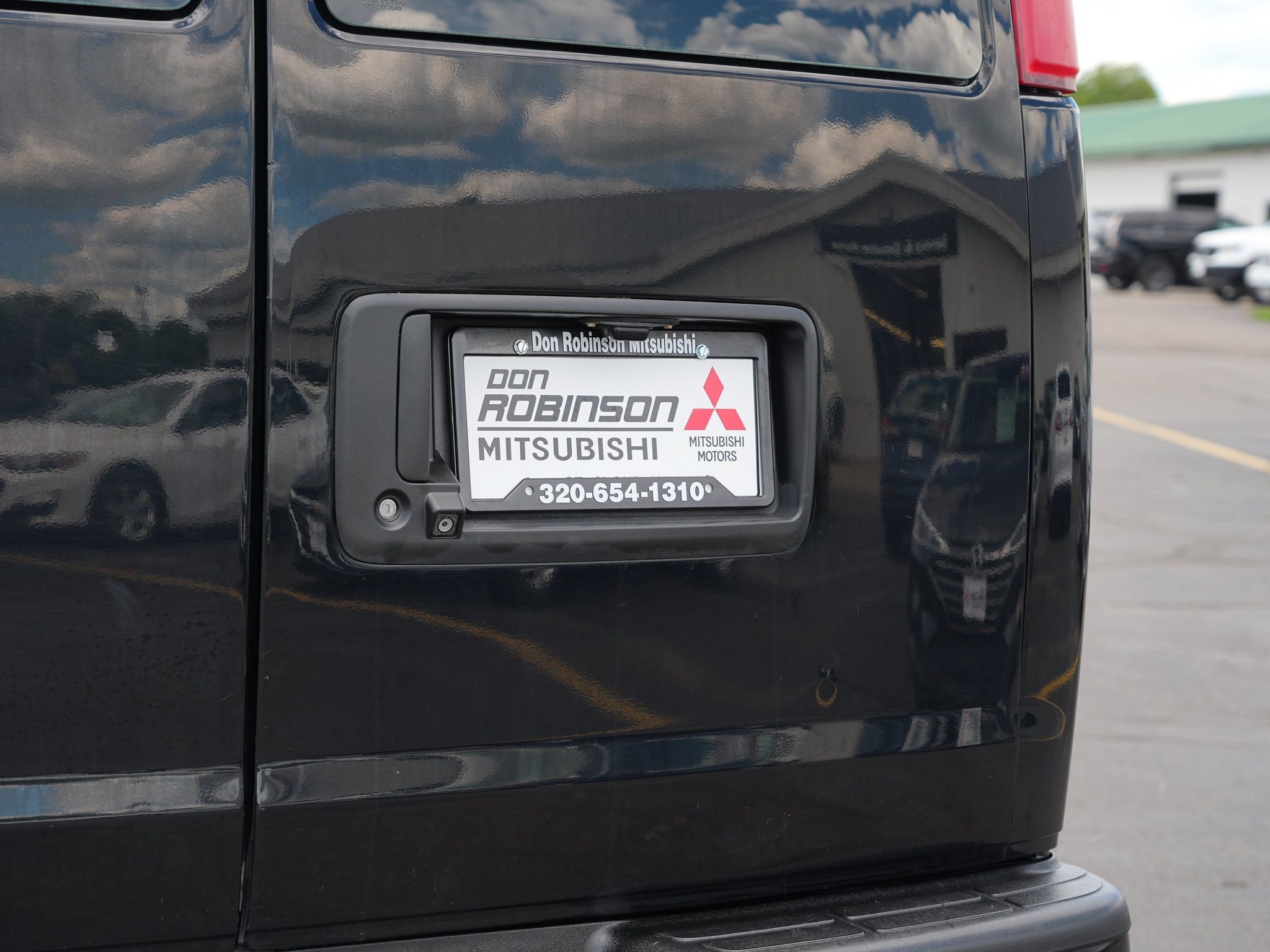 Used 2016 Chevrolet Express 3500 Extended RWD image 11