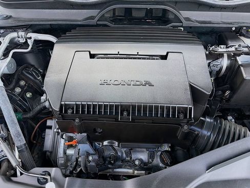 Used 2025 Honda Pilot Touring image 33