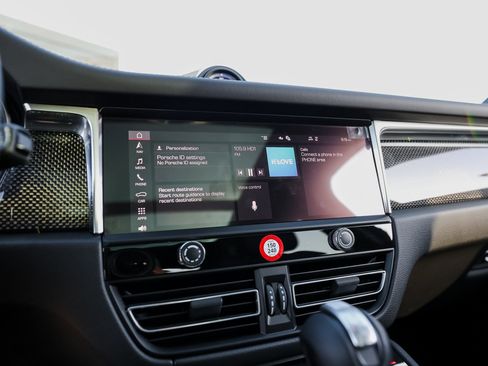 New 2026 Porsche Macan GTS image 18