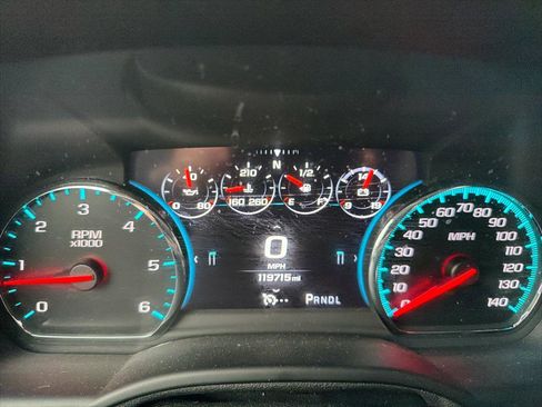 Used 2017 Chevrolet Suburban Premier AWD/4WD image 17