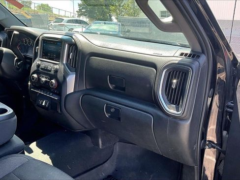 Used 2021 Chevrolet Silverado 1500 LT AWD/4WD image 15