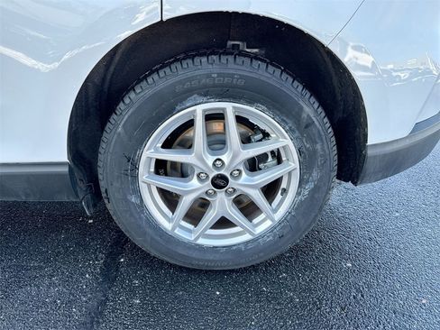 Used 2024 Ford Edge SEL image 25