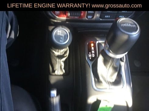 Used 2024 Jeep Gladiator Rubicon w/ Technology Group AWD/4WD image 27
