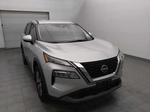 Used 2022 Nissan Rogue SV image 14