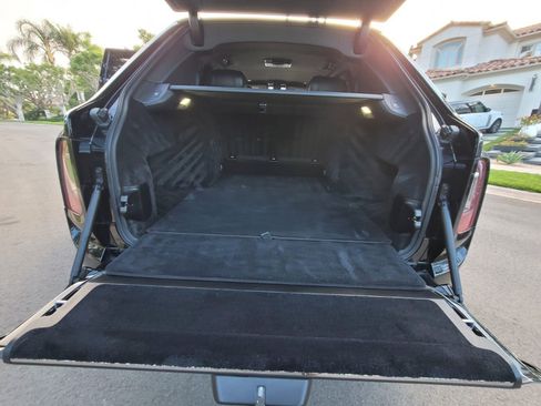 Used 2021 Rolls-Royce Cullinan Black Badge image 23