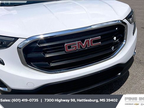Used 2020 GMC Terrain SLE FWD image 24