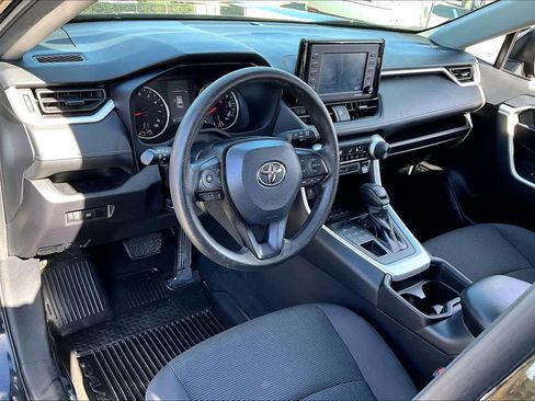 Certified 2021 Toyota RAV4 LE image 17