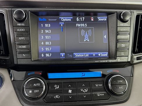 Used 2016 Toyota RAV4 XLE image 17