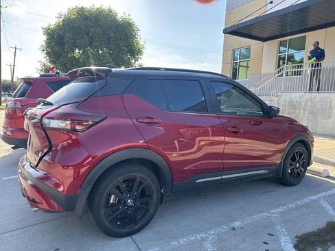 Used 2021 Nissan Kicks SR w/ Interior Electronics Package FWD image 2