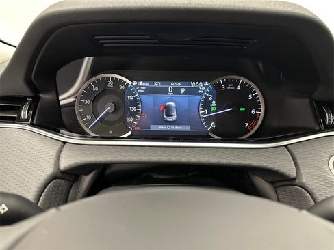 Used 2023 Land Rover Range Rover Evoque S image 21