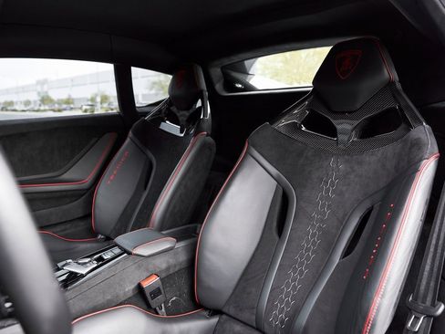 Used 2023 Lamborghini Huracan Tecnica image 47