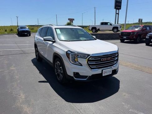 Used 2022 GMC Terrain SLT FWD image 4