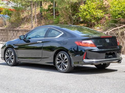 Used 2017 Honda Accord EX image 8