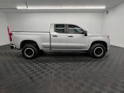Used 2019 Chevrolet Silverado 1500 Custom w/ Custom Value Package image 6
