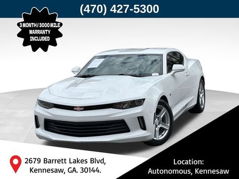 Used 2018 Chevrolet Camaro LT image 1
