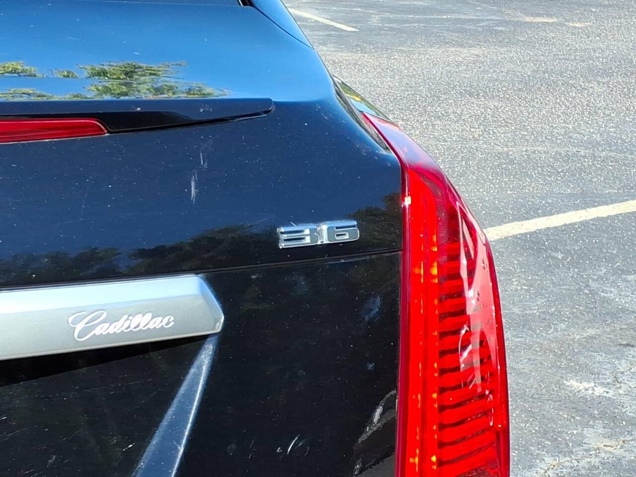 Used 2017 Cadillac CTS Luxury RWD image 5