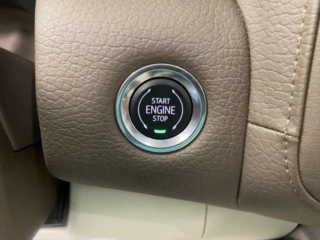 Used 2023 GMC Yukon Denali AWD/4WD image 32