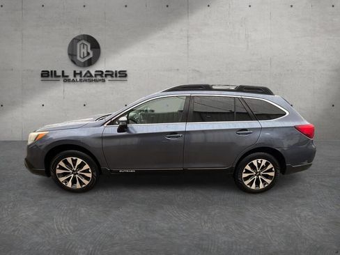 Used 2017 Subaru Outback 2.5i Limited AWD/4WD image 10