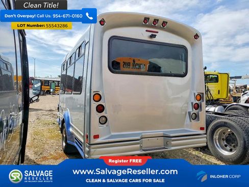 Used 2017 Chevrolet Express 3500 w/ Shuttle Bus Package RWD image 4