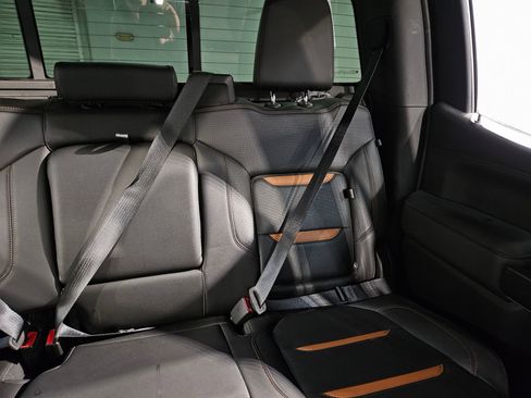 Used 2021 GMC Sierra 1500 AT4 w/ AT4 Premium Package image 14