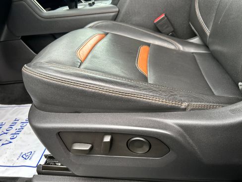 Used 2023 GMC Sierra 1500 AT4 w/ AT4 Premium Package image 15