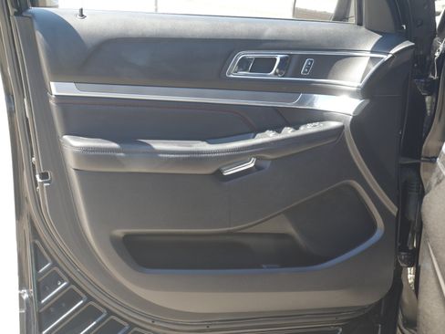 Used 2018 Ford Explorer Sport AWD/4WD image 36