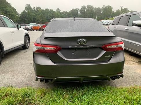 Used 2020 Toyota Camry XSE FWD image 6